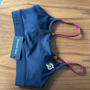 NWT Peloton Cadence Peak sports bra, Size S